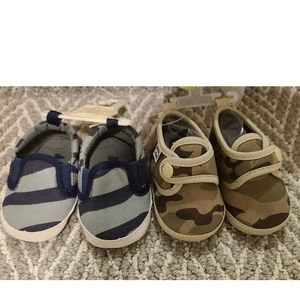 2 PAIRS OF NEWBORN BOY SHOES